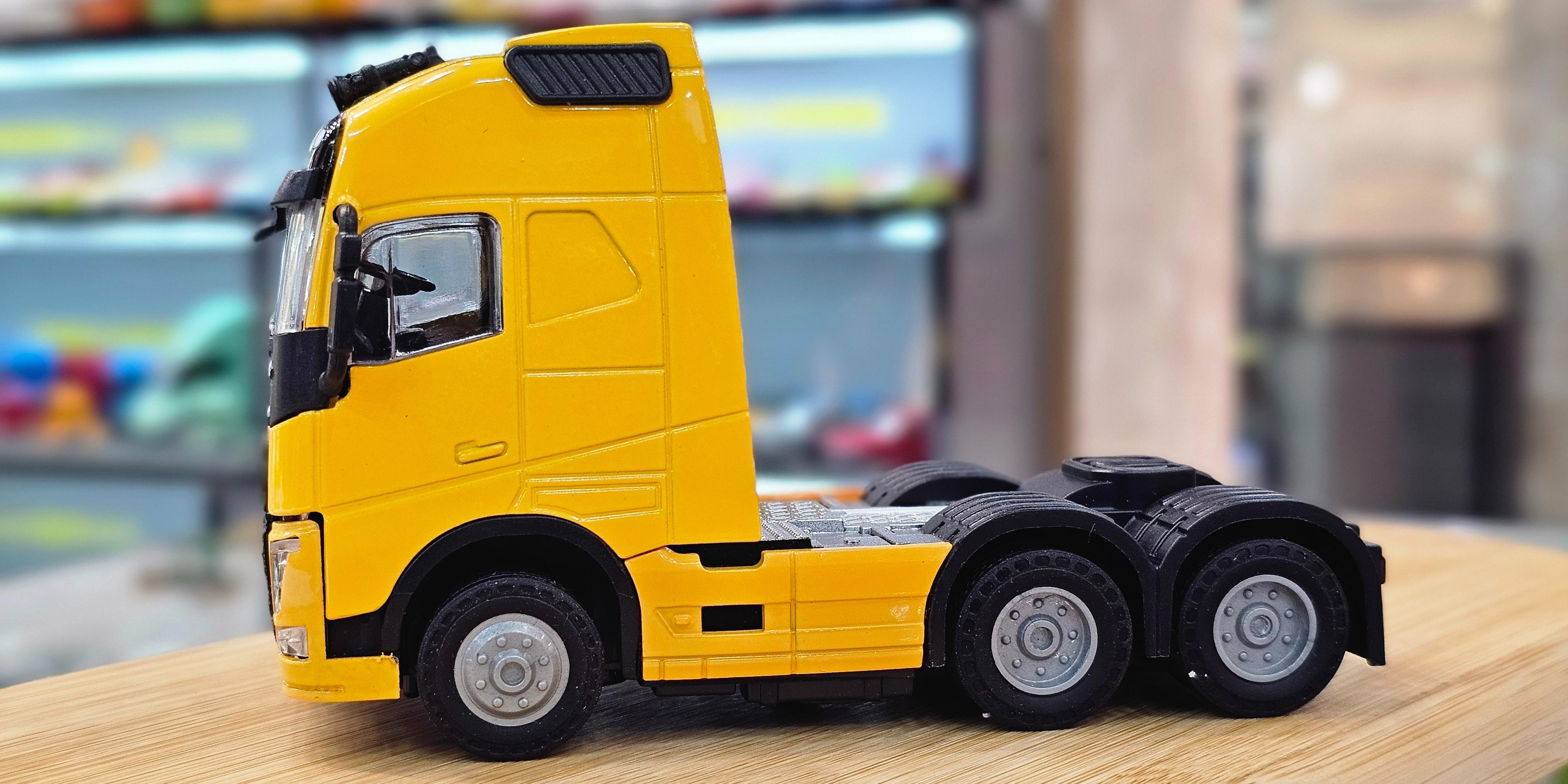 تریلی دو محور ولوو VOLVO