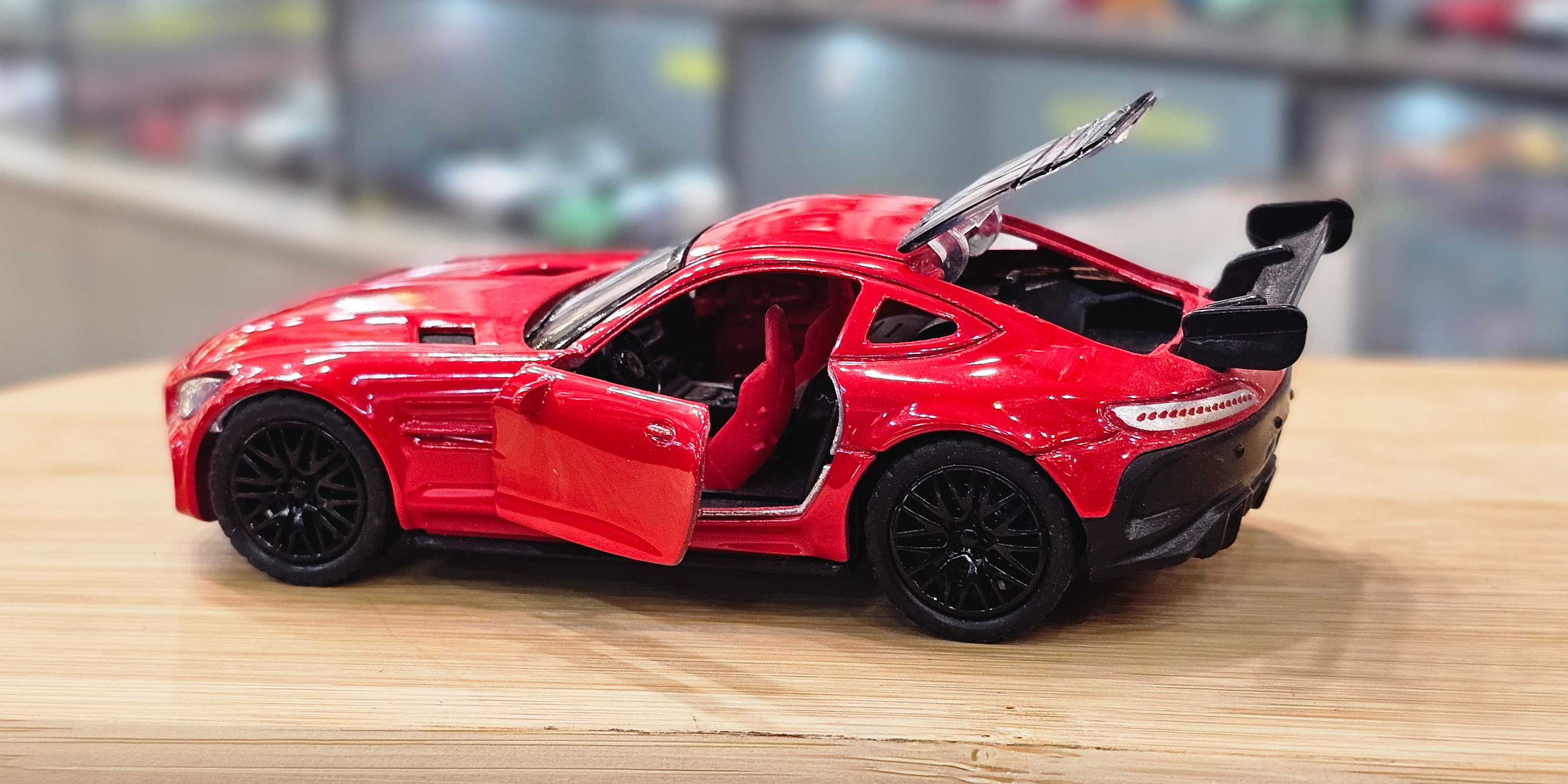 ماکت ماشین فلزی بنز AMG مقیاس 1.43