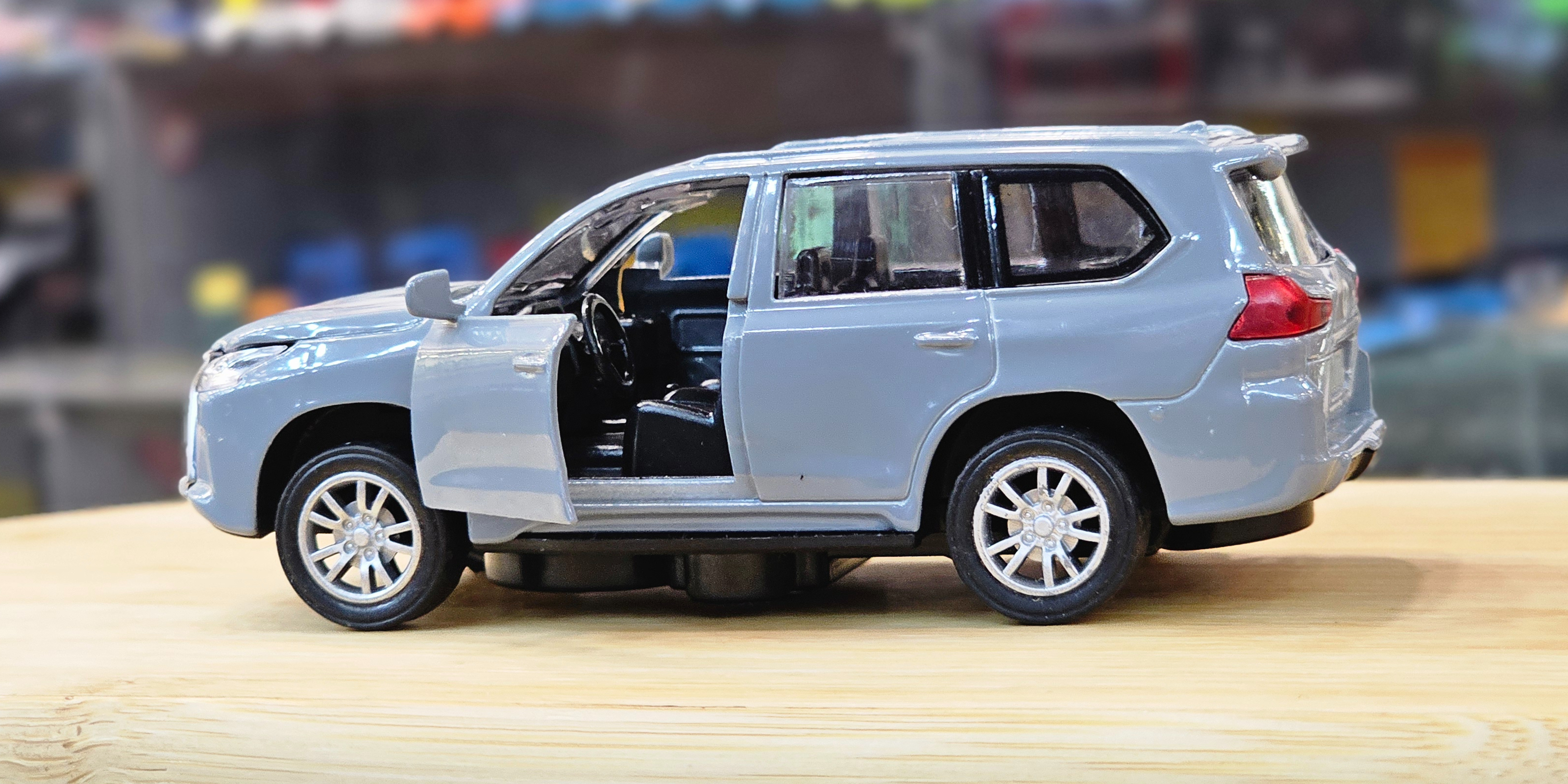 ماکت فلزی لکسوس lx570