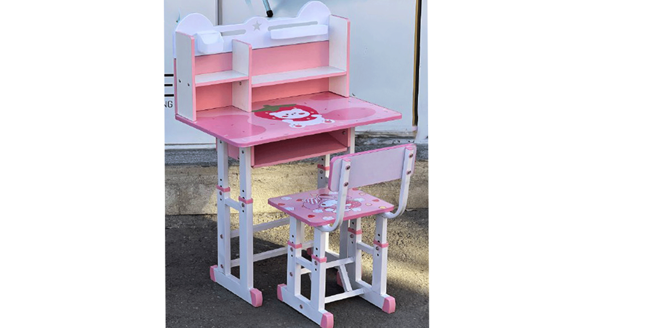 ميز و صندلي كودك بزرگ با کتابخانه و قابل تنظیم ارتفاع