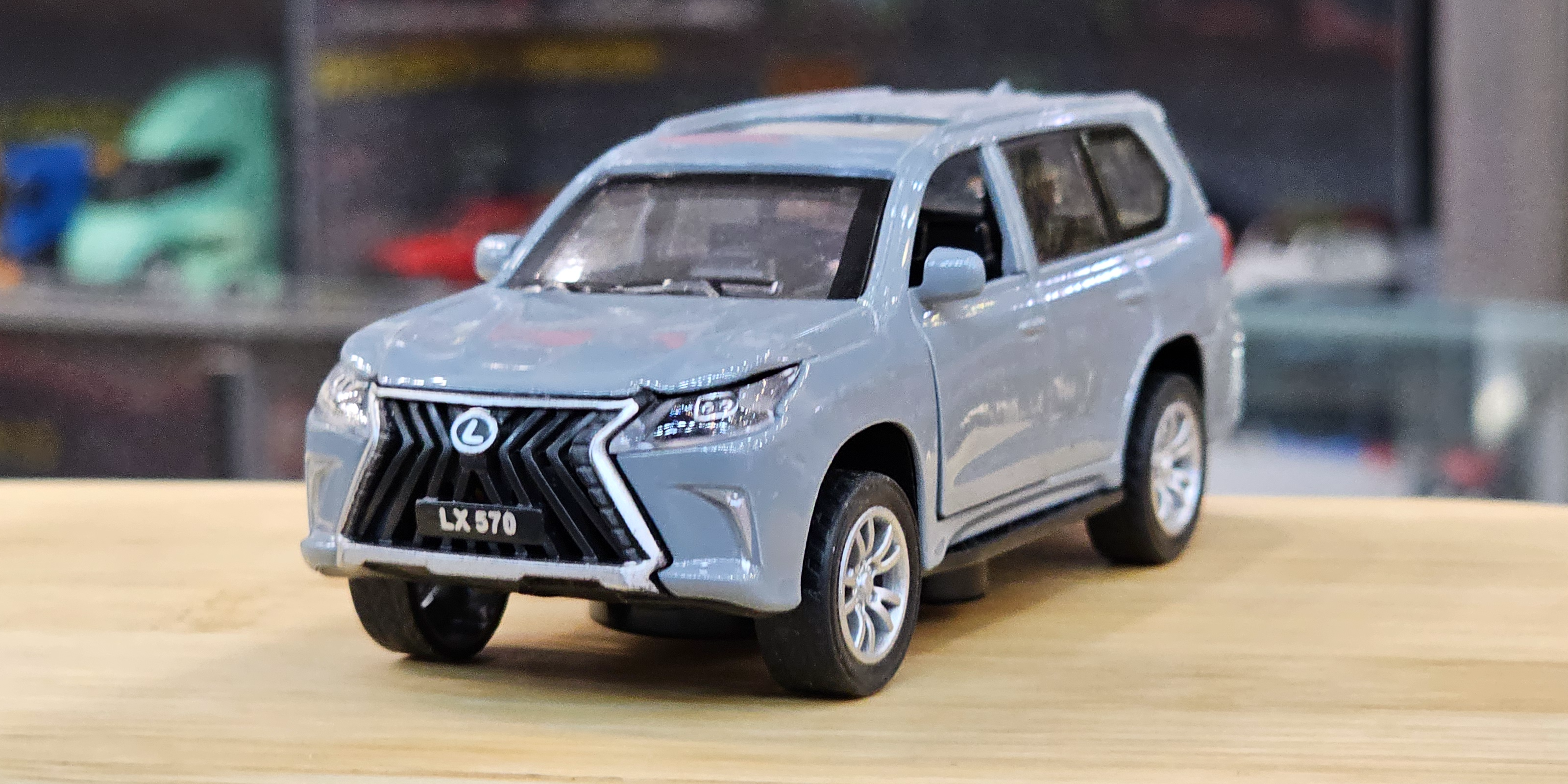 ماکت فلزی لکسوس lx570